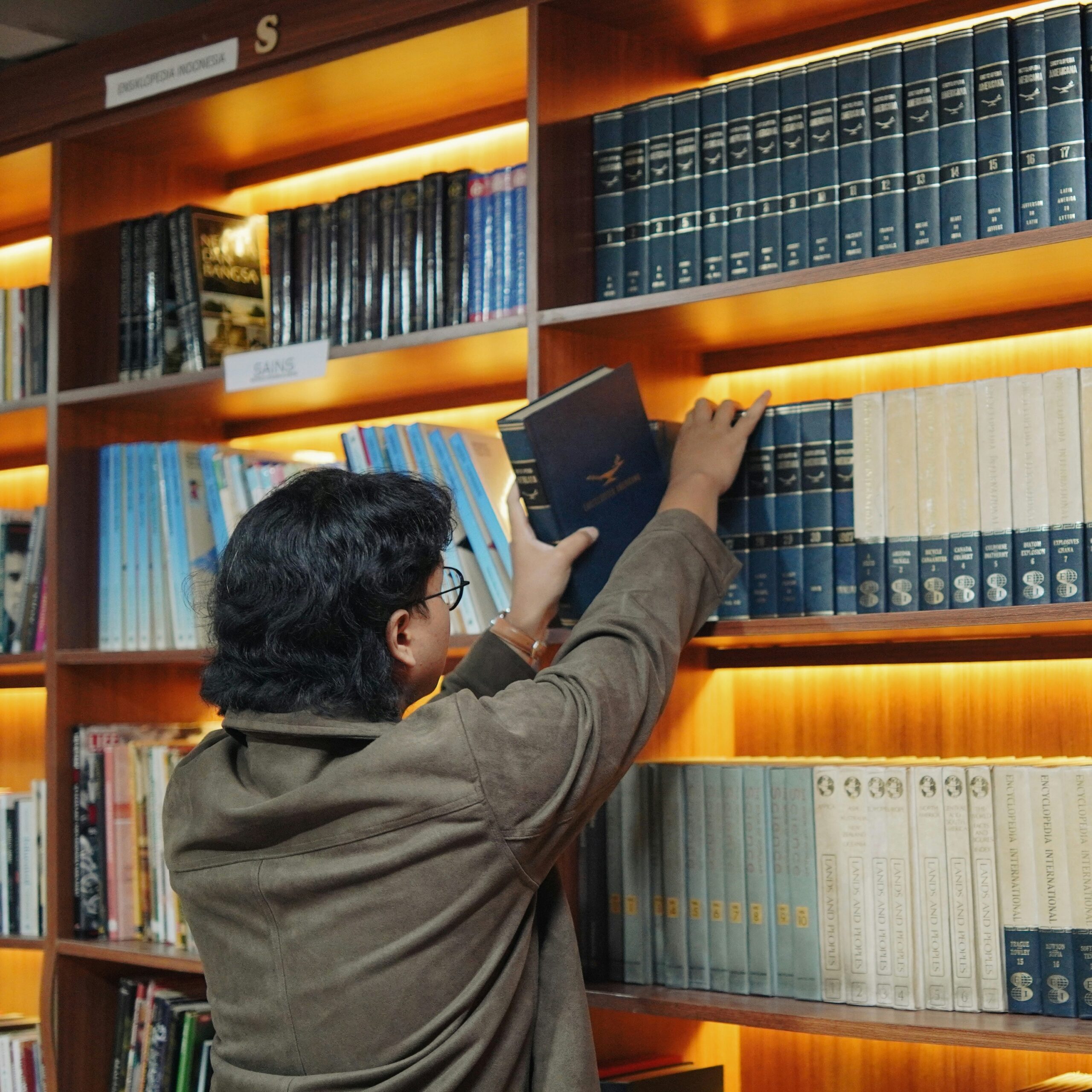 Neuropsychological Disorders, Seniors and Fundamental Rights